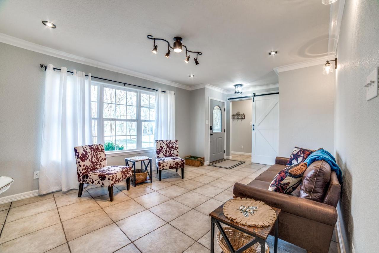 5 Bdrm Home On 2 Acres Mins To Wineries Private Heated Pool And Hot Tub Джонсон-Сіті Екстер'єр фото